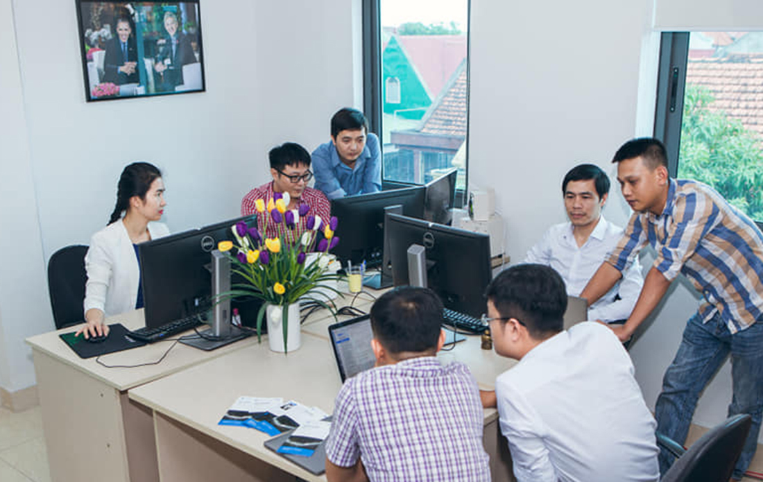 Bạch Hưng Tường cùng cộng sự tạo ra ứng dụng gọi xe thuần Việt.