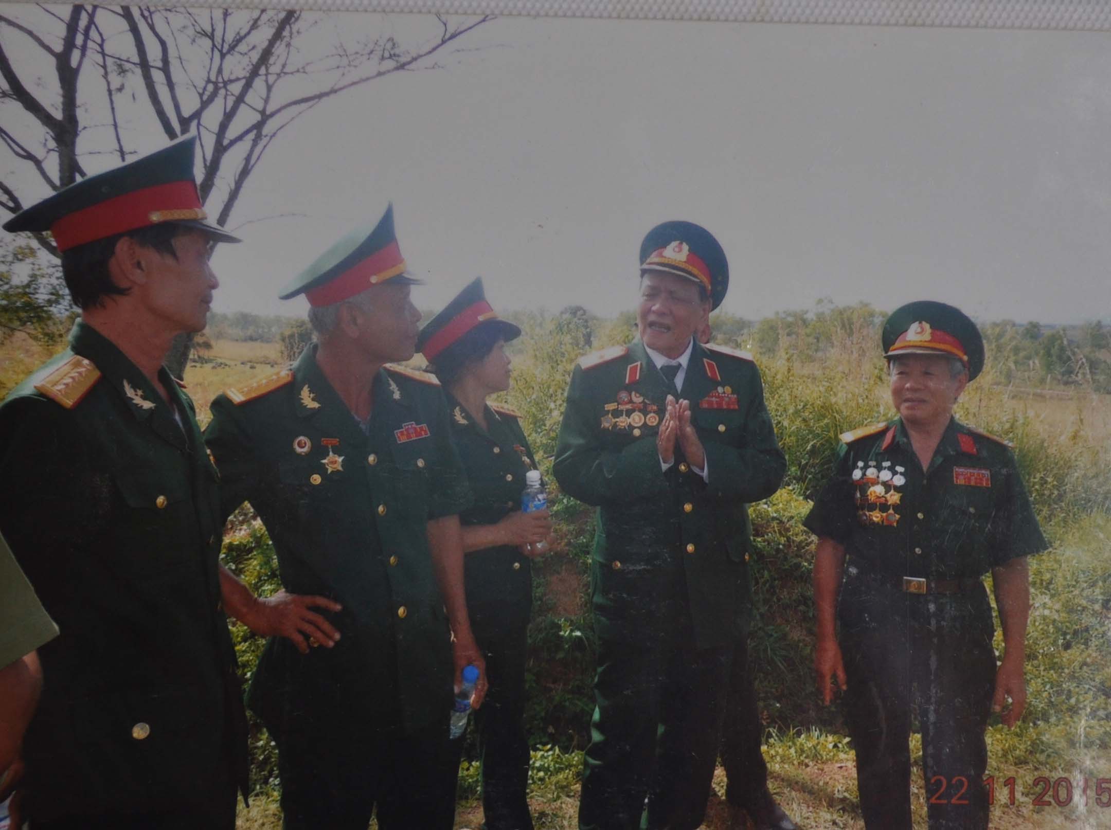 CCB Nguyễn Tất Triển cùng đồng đội thăm lại chiến trường xưa
