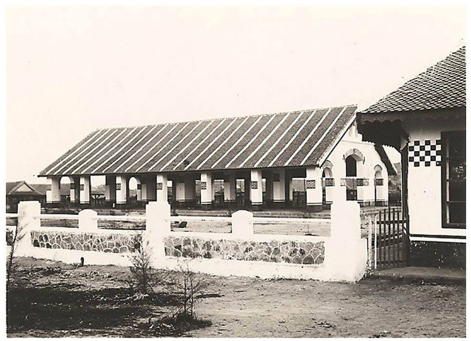 Ảnh chụp chợ Giát trong khoảng thời gian 1820 - 1935