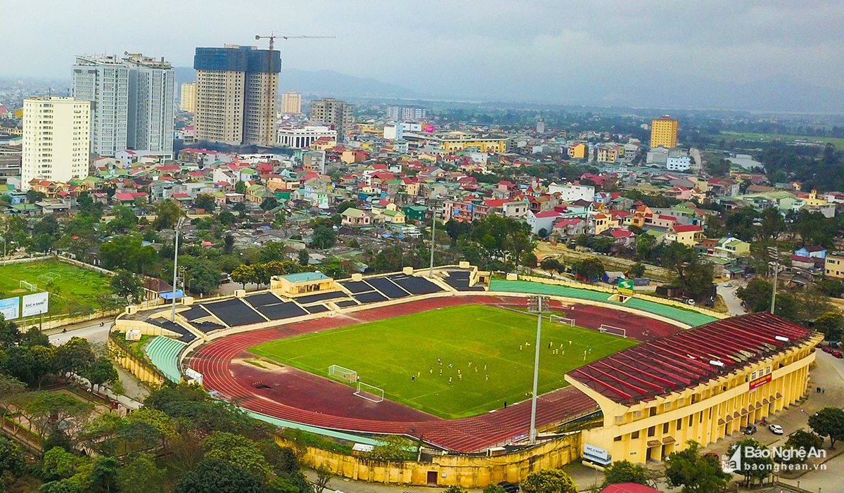 Sân vận động thành phố Vinh.