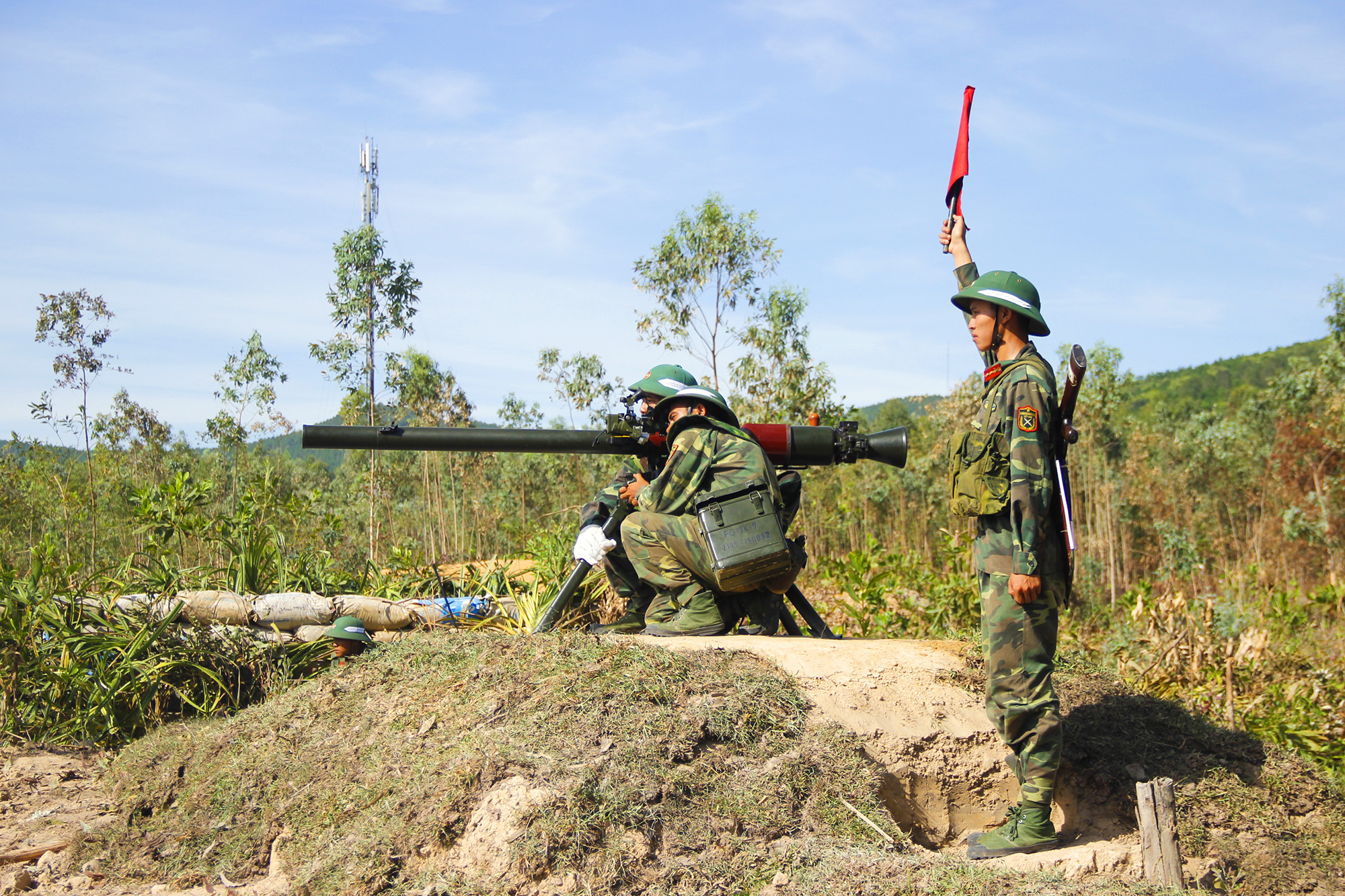 LLVT tỉnh Nghệ An sẵn sàng chiến đấu vì nước, vì dân, bền bỉ chịu đựng gian khổ, quyết đánh và biết đánh thắng mọi kẻ thù