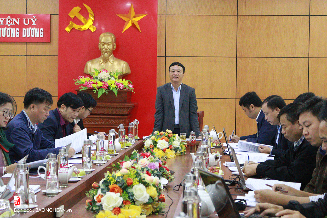 Bí thư Huyện ủy Tương Dương, ông Nguyễn Văn Hải kết luận cuộc họp.