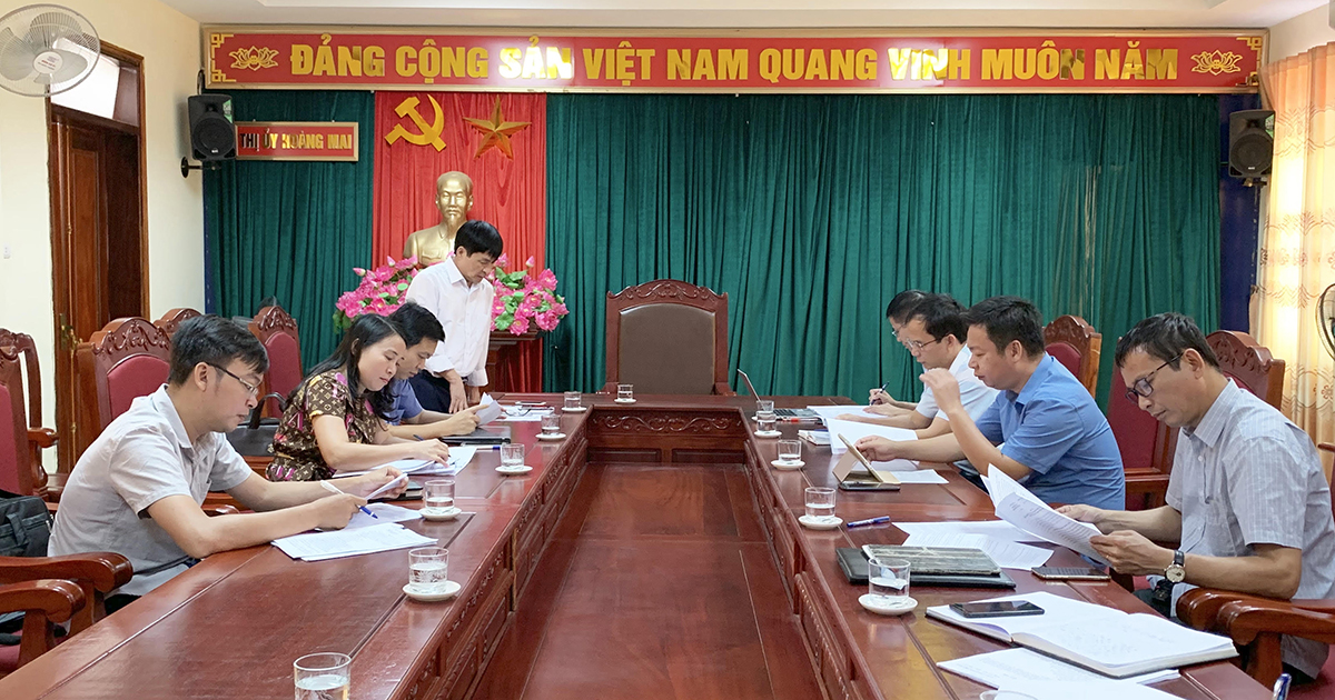 Ban Nội chính Tỉnh ủy kiểm tra rà soát các kết luận thanh tra kinh tế - xã hội tại thị xã Hoàng Mai.