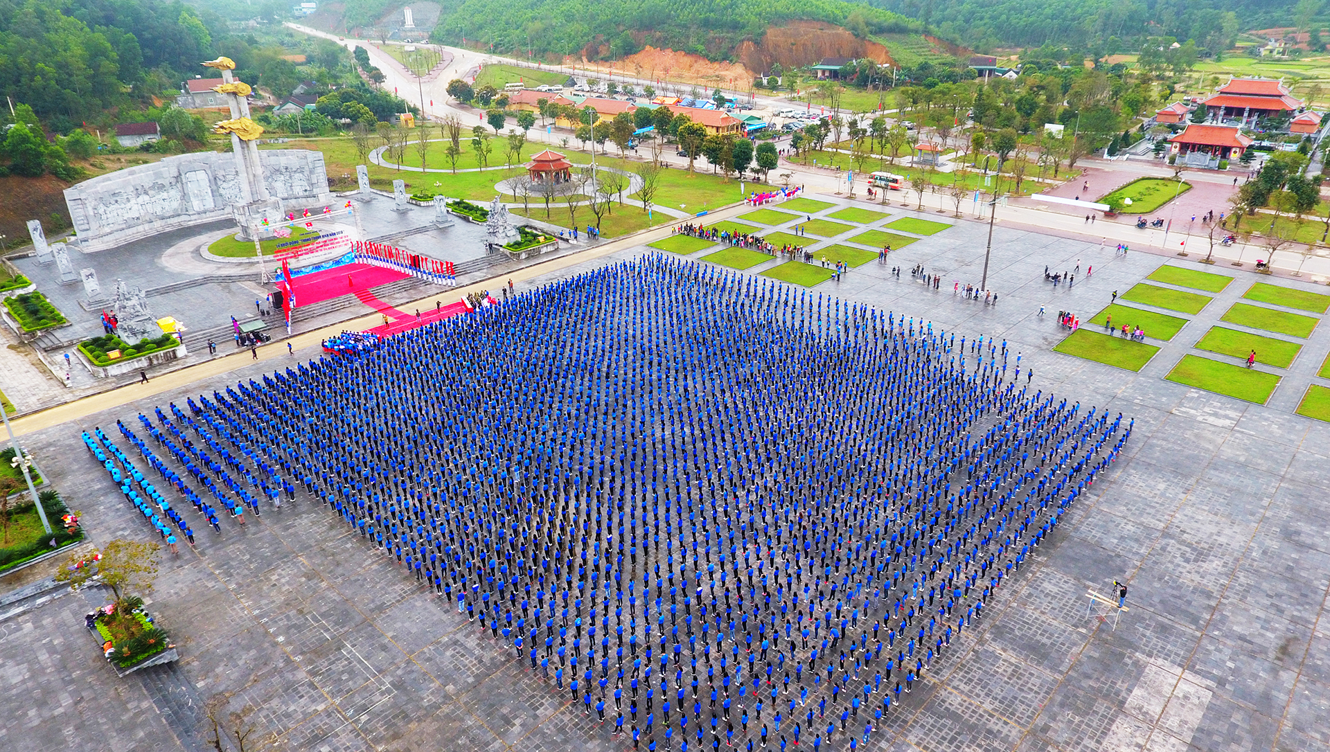 Lễ khởi động Tháng Thanh niên năm 2018 tại Khu di tích lịch sử Truông Bồn. Ảnh tư liệu