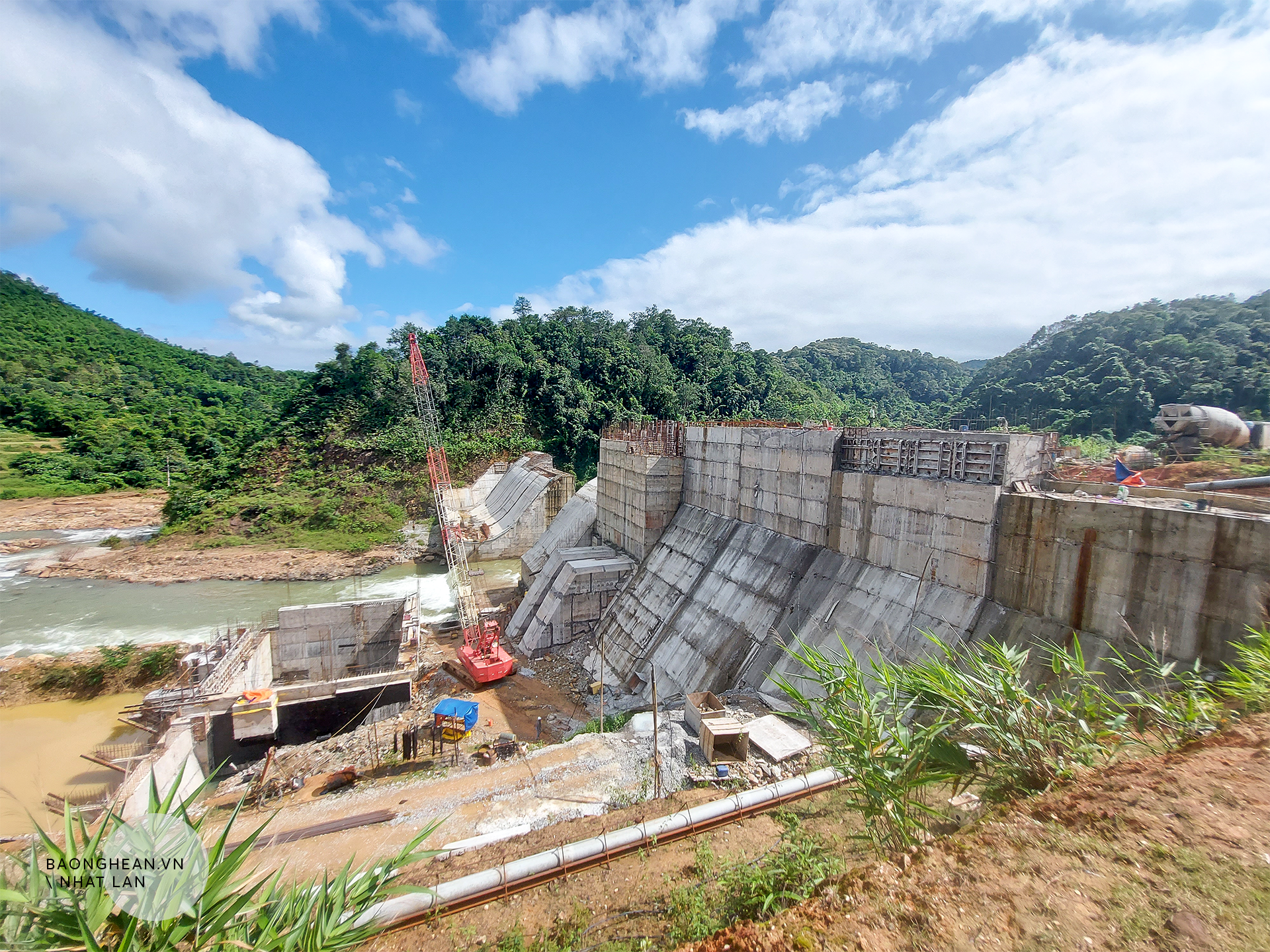 Cụm công trình đầu mối dự án thủy điện Suối Choang.