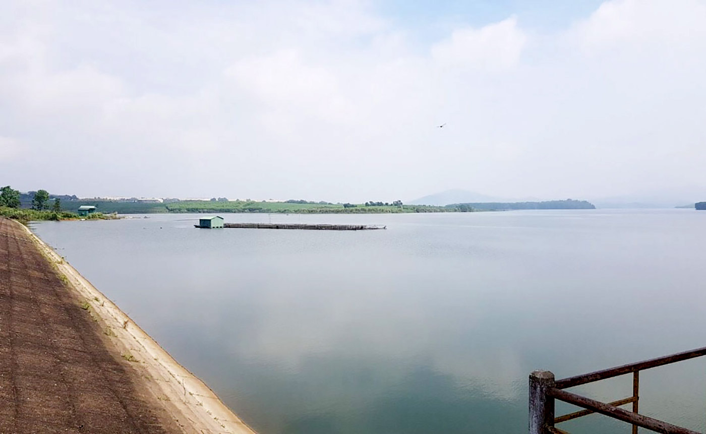 Hồ chứa nước Sông Sào được khởi công xây dựng từ 1999, đạt dung tích 51,42 triệu m3 được đánh giá là công trình phục vụ đa mục tiêu. Ảnh: Văn Trường