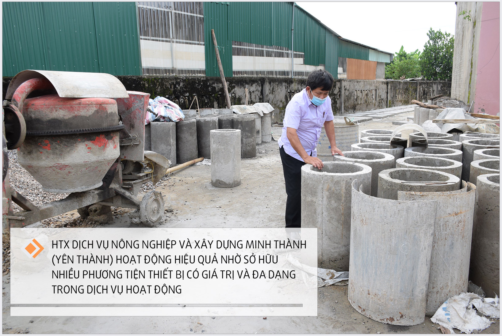 Dịch vụ đúc cống xi măng của HTX Dịch vụ nông nghiệp và xây dựng Minh Thành (Yên Thành). Ảnh: Xuân Hoàng