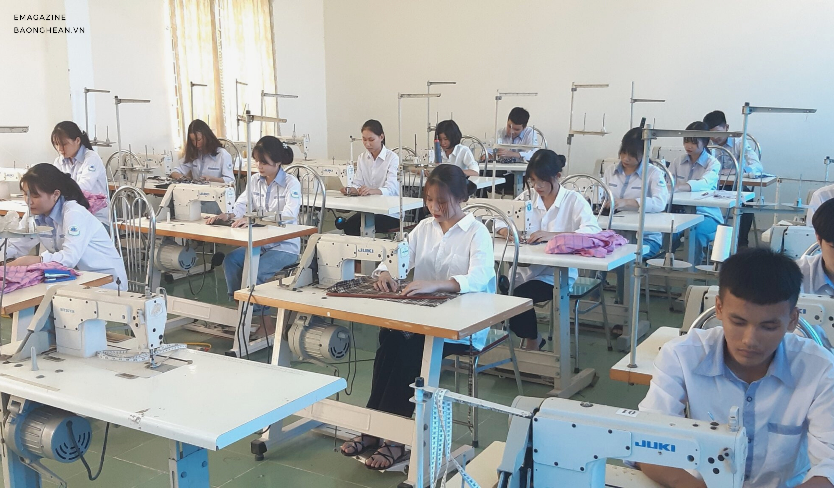 Trường Đại học Hồng Lam đào tạo nghề may tại chỗ cho lao động nông thôn 