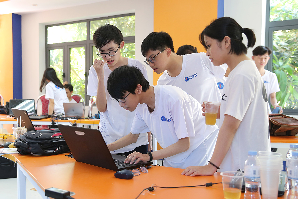 Cuộc thi Hackathon Nghệ An lần thứ nhất trong lĩnh vực công nghệ thông tin.