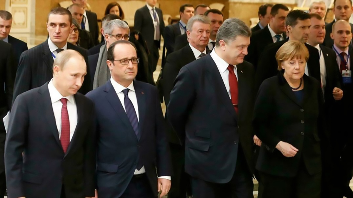 Các nguyên thủ quốc gia Nga Putin, Pháp Hollande, Ukraina Porochenko và Đức Merkel tại Minsk, tháng 2/2015. Ảnh: Reuters