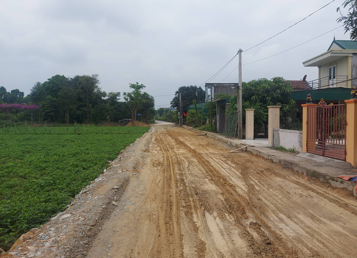 Tuyến đường chạy qua làng Kim Chi nối thông Quốc lộ 46 với đường Thanh Niên của Nghi Ân hiện nay.