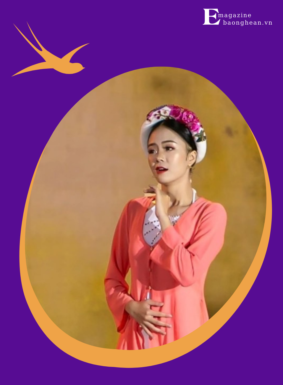 Hoàng Yến hóa thân thành nữ sĩ Hồ Xuân Hương trong vở diễn cùng tên.