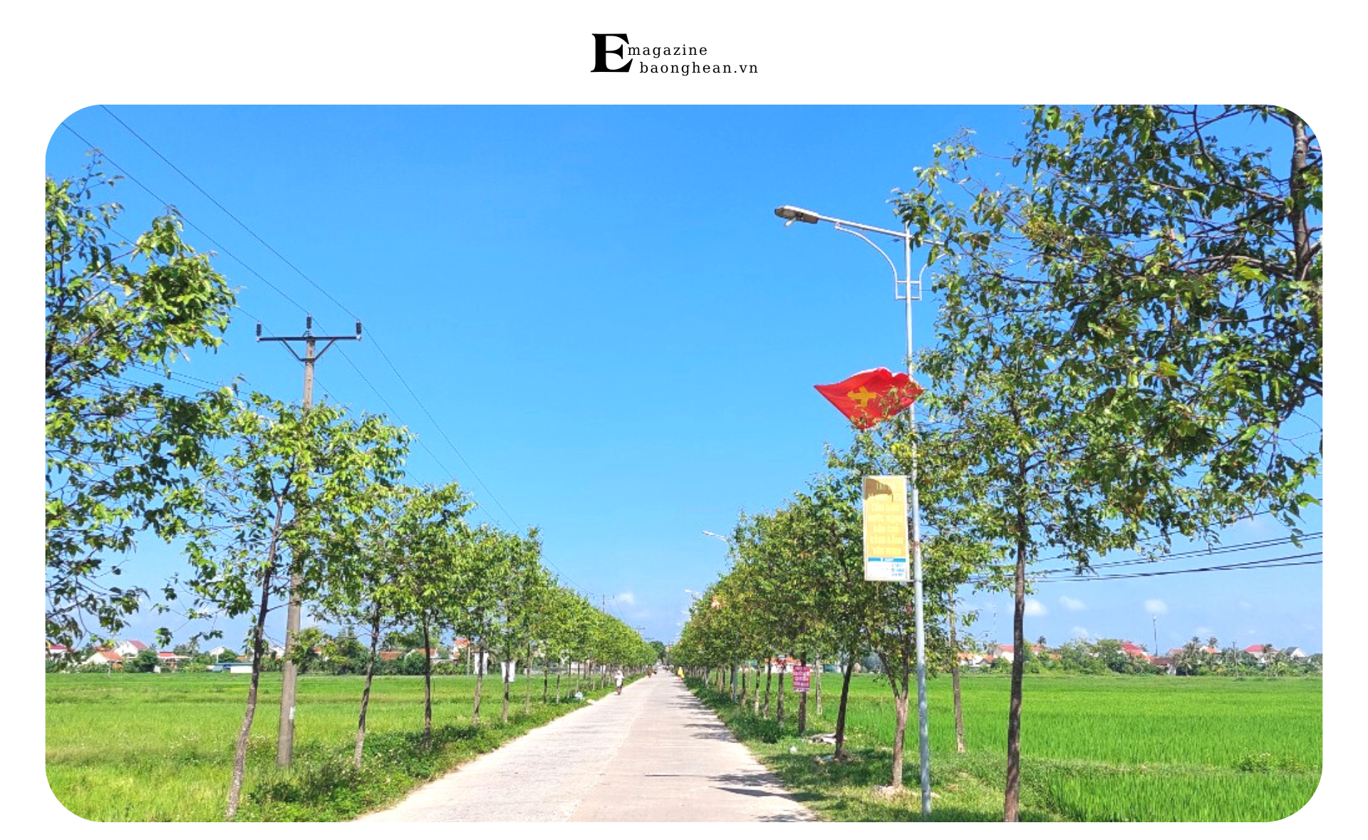 Con đường Nông thôn mới đẹp vào trung tâm xã Diễn Yên. Ảnh: Mai Giang