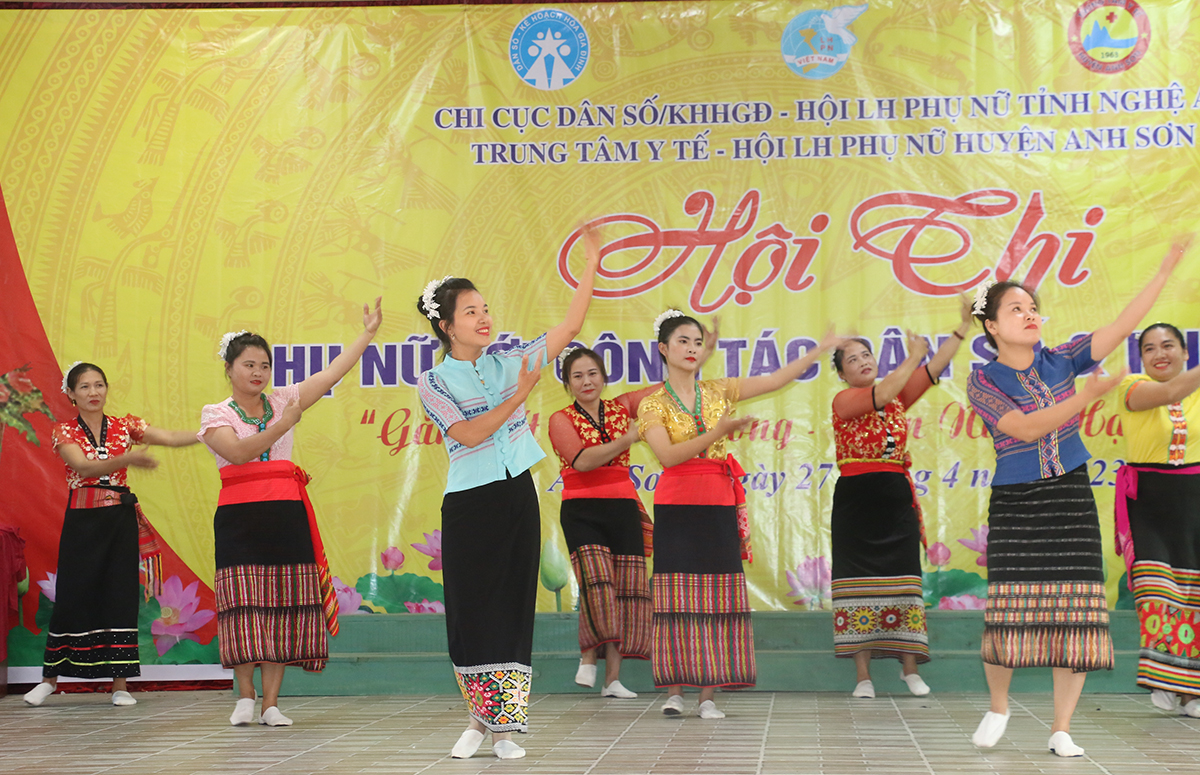Hội thi Phụ nữ với công tác dân số ở huyện Anh Sơn.