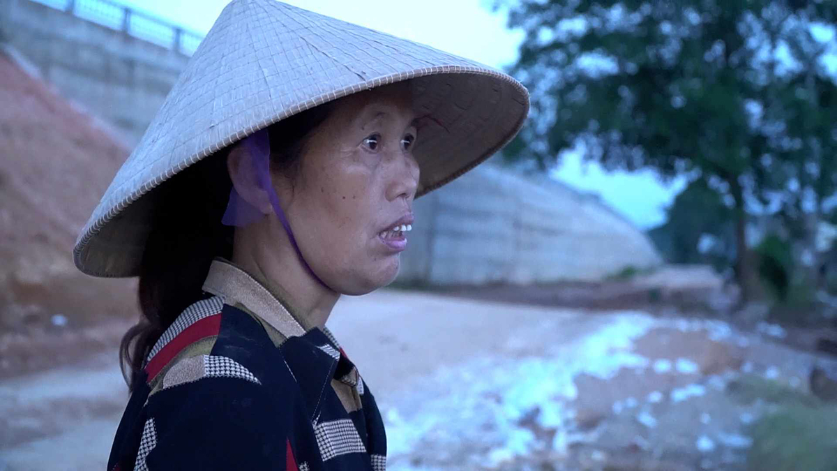 Bà Nguyễn Thị Hải ở bản Đồng Phầu, xã Châu Bình.