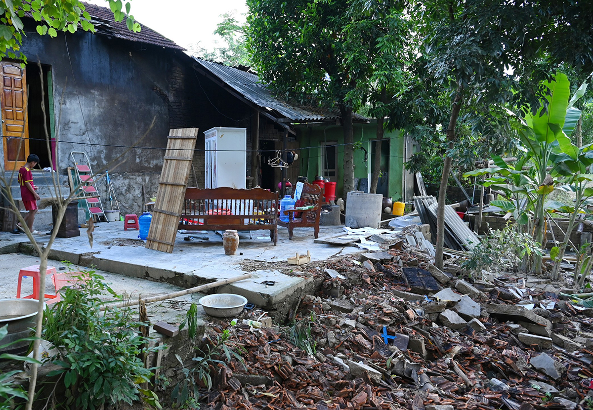 Một ngôi nhà của người dân xã Châu Tiến (Quỳ Châu) sau trận lụt.
