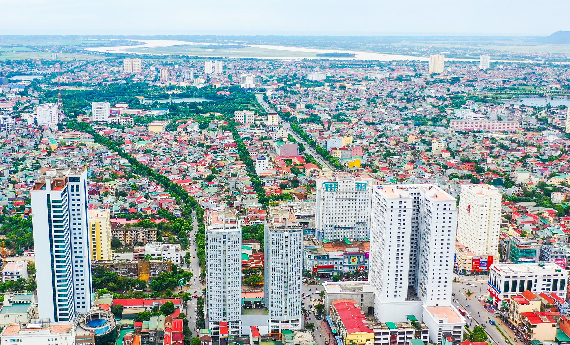 Nghệ An đang hướng tới trở thành trung tâm của khu vực Bắc Trung Bộ. Trong ảnh: Một góc thành phố Vinh. Ảnh: Sách nguyễn